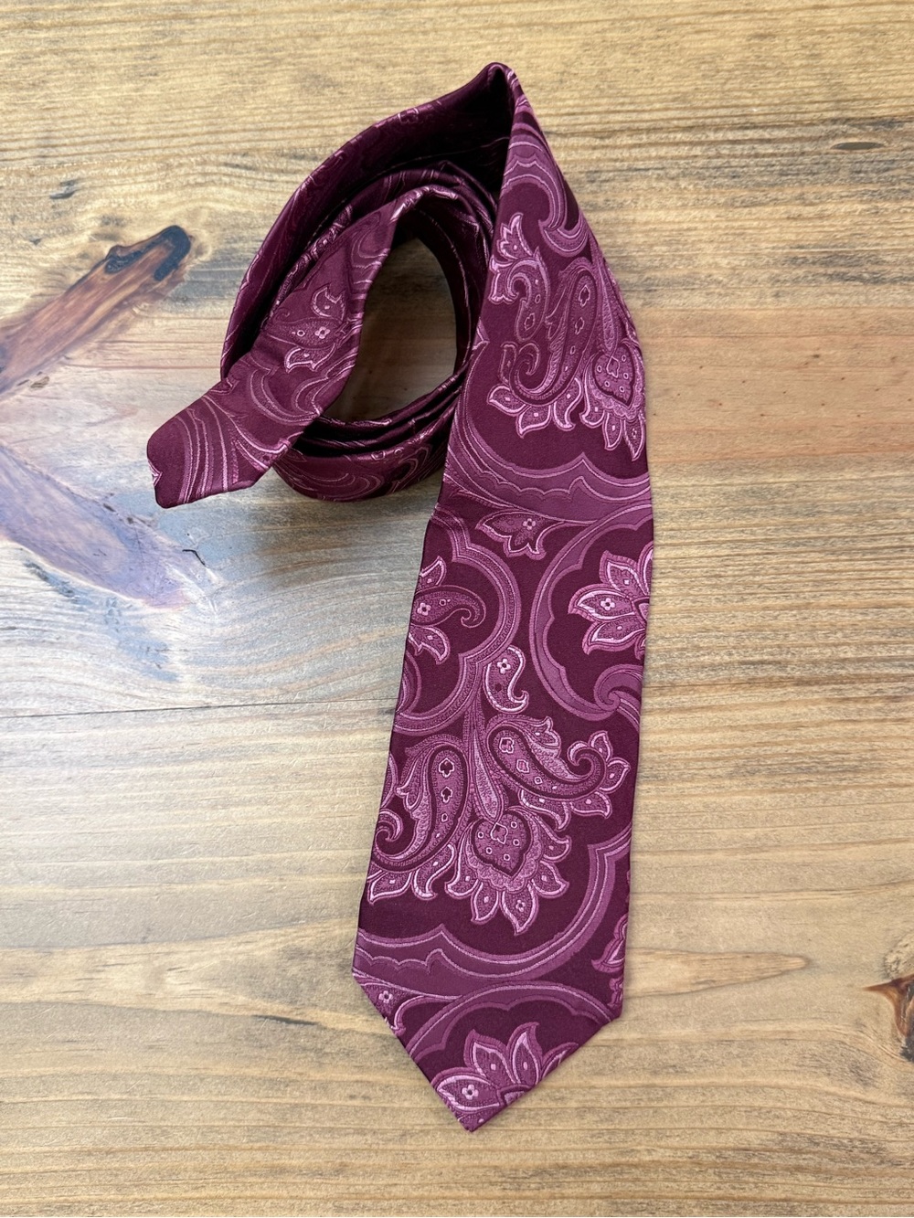 NWT Valentino Menโs Burgundy Silk Neck Tie